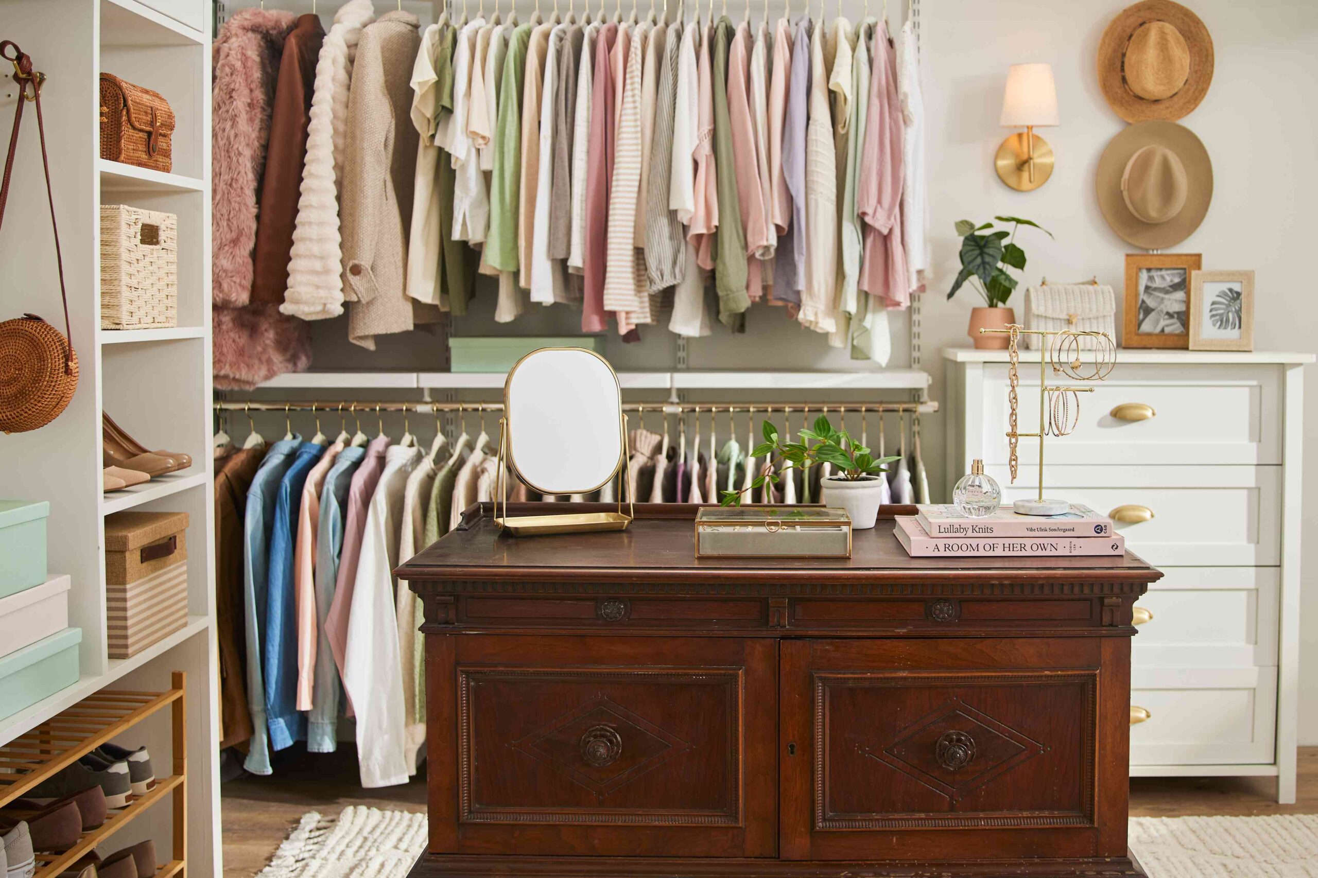 23 Closet Island Ideas You could Want to Set Up Your self